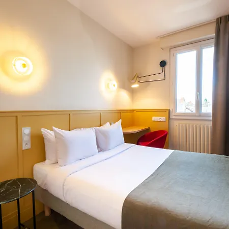 Grand De La Gare, Ανζέρ