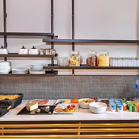 Grand De La Gare, فندق 3*