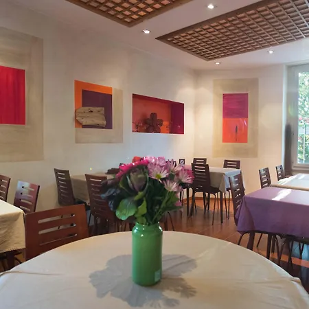 Grand De La Gare, فندق أنجير