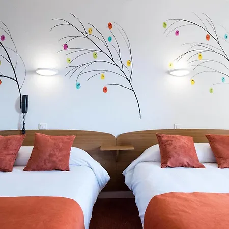 فندق Grand De La Gare, أنجير