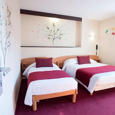 Grand De La Gare, Ξενοδοχείο Ανζέρ