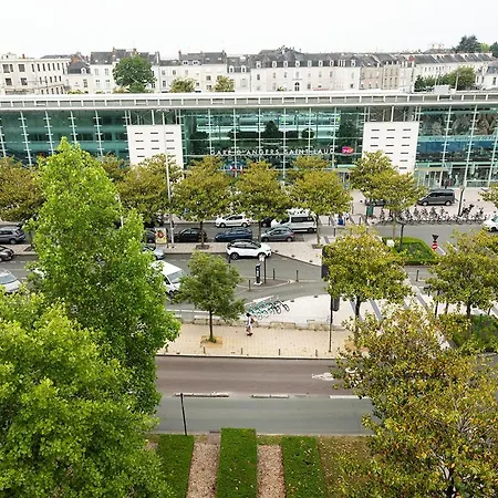 Grand De La Gare Ανζέρ