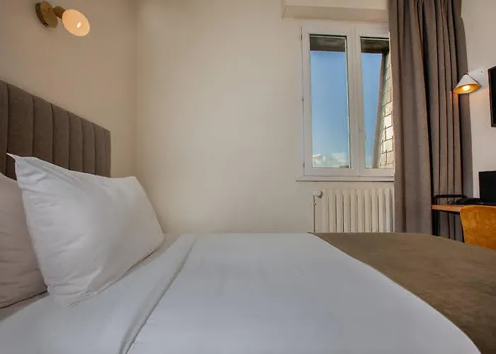 Hotel Grand De La Gare, Angers