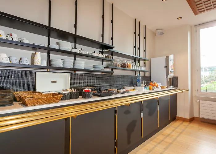 Grand De La Gare, 酒店 昂热